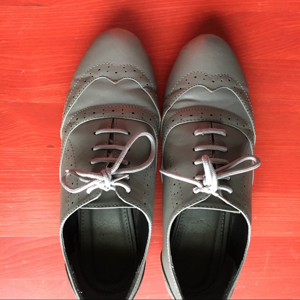 O X F O R D   |   Gray women’s shoes